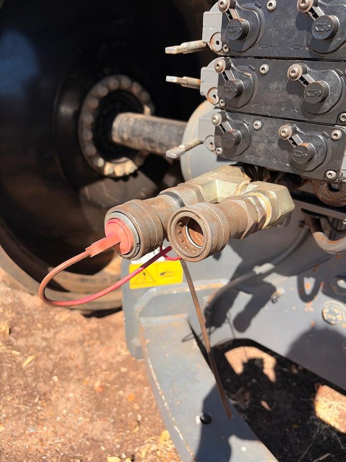 2017 Challenger 875E