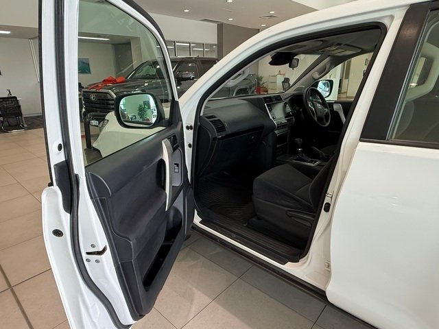 2023 Toyota Prado DSL WGN AT GX