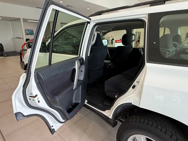 2023 Toyota Prado DSL WGN AT GX