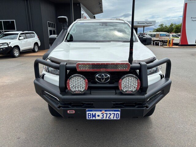 2025 Toyota Hilux 4x4 2.8L Dsl E/C/C 6MT SR