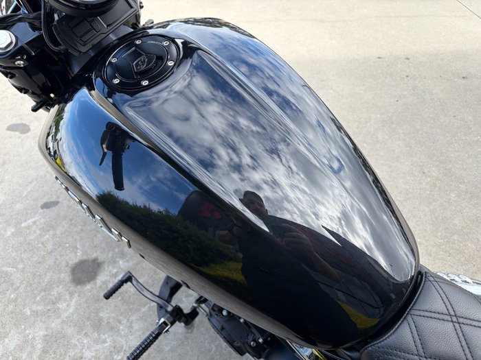 2022 Indian SCOUT BOBBER BLACK METALLIC