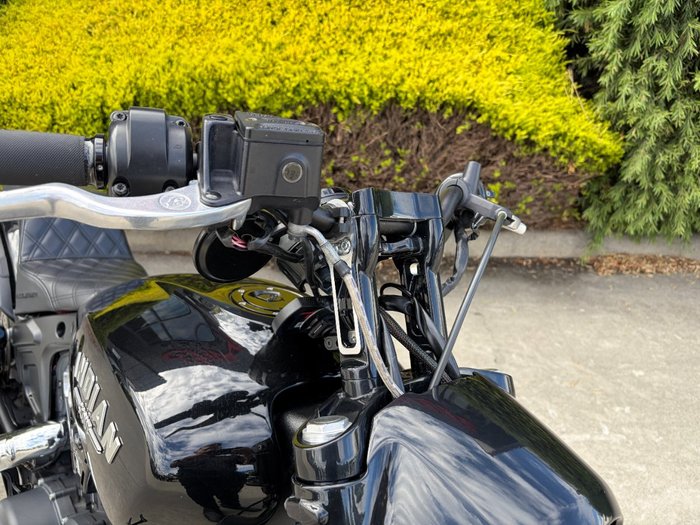 2022 Indian SCOUT BOBBER BLACK METALLIC