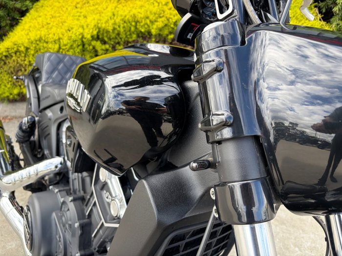 2022 Indian SCOUT BOBBER BLACK METALLIC