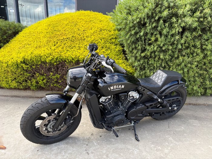 2022 Indian SCOUT BOBBER BLACK METALLIC