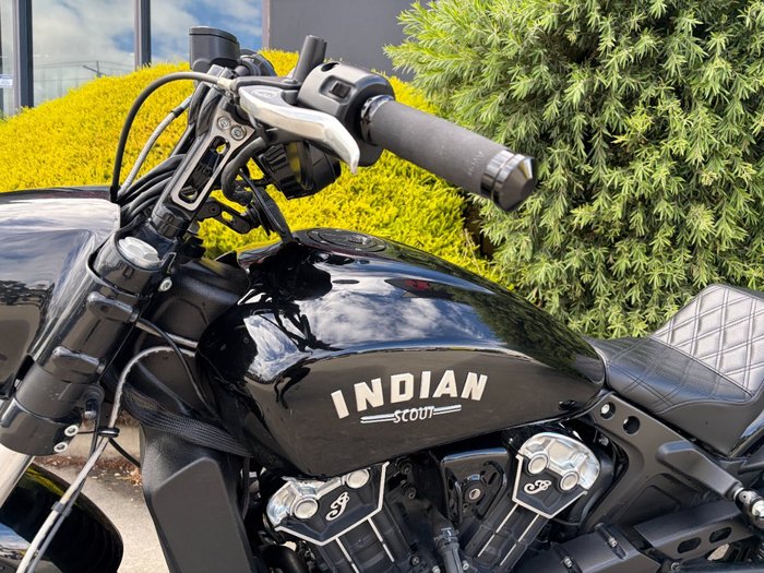 2022 Indian SCOUT BOBBER BLACK METALLIC