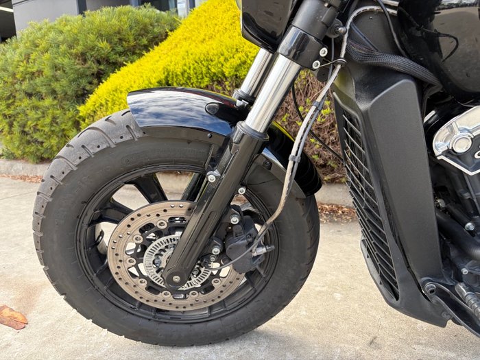 2022 Indian SCOUT BOBBER BLACK METALLIC