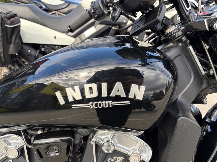 2022 Indian SCOUT BOBBER BLACK METALLIC