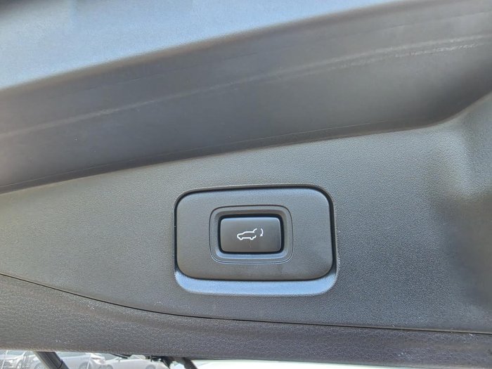 2024 Isuzu MU-X LS-U