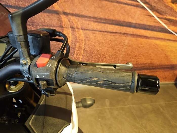 2018 Suzuki GSX-S1000F GSX-S White