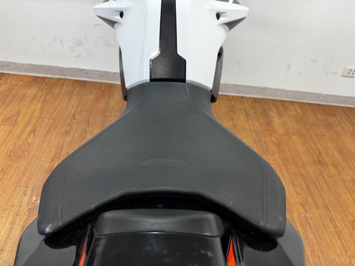 2021 Ktm 890 DUKE R ORANGE