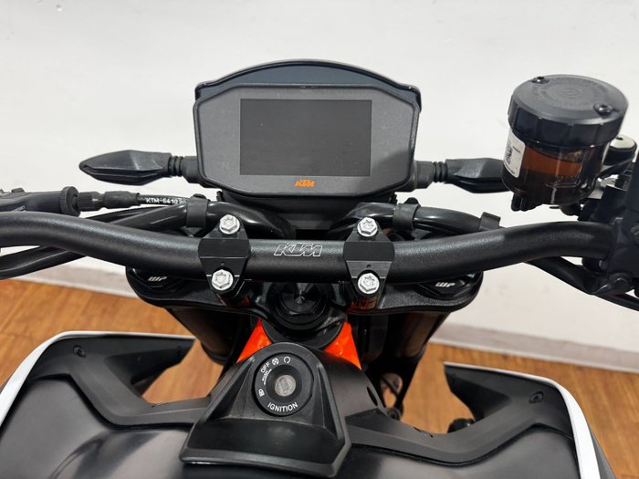 2021 Ktm 890 DUKE R ORANGE