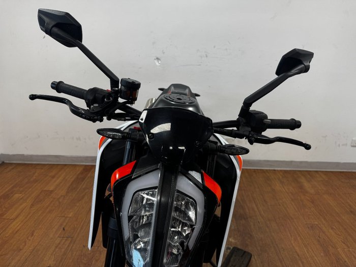 2021 Ktm 890 DUKE R ORANGE