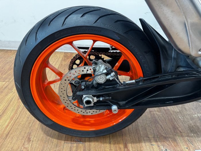 2021 Ktm 890 DUKE R ORANGE
