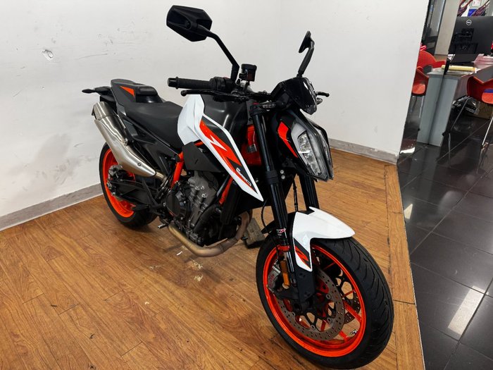2021 Ktm 890 DUKE R ORANGE
