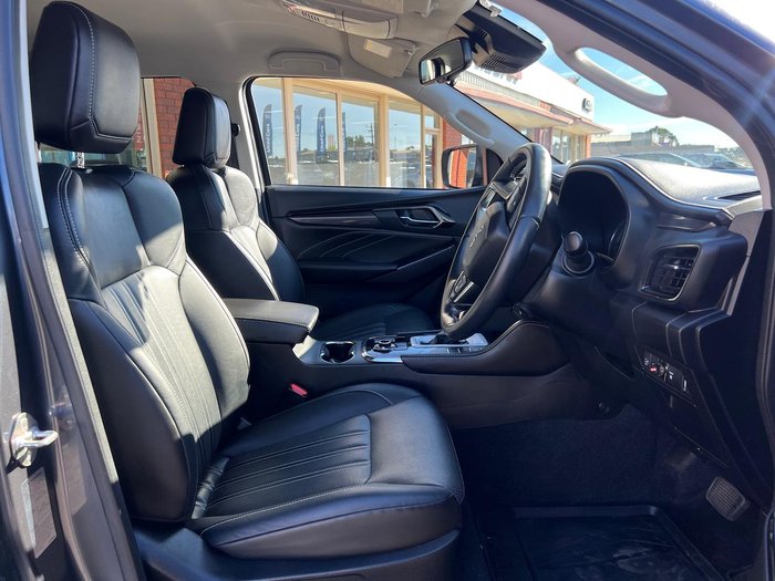 2023 Isuzu MU-X LS-T