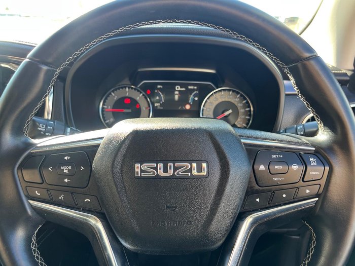 2023 Isuzu MU-X LS-T