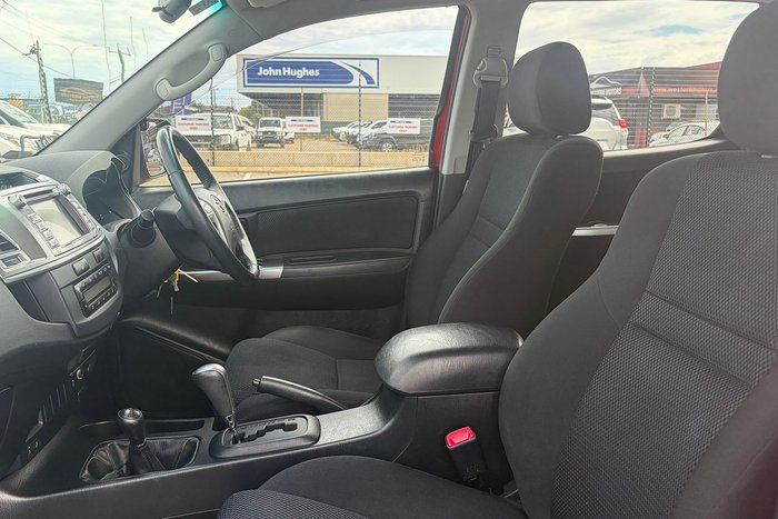 2014 Toyota Hilux SR5