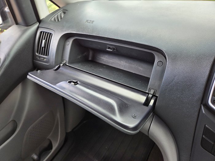 2019 Hyundai iLoad (No Badge)