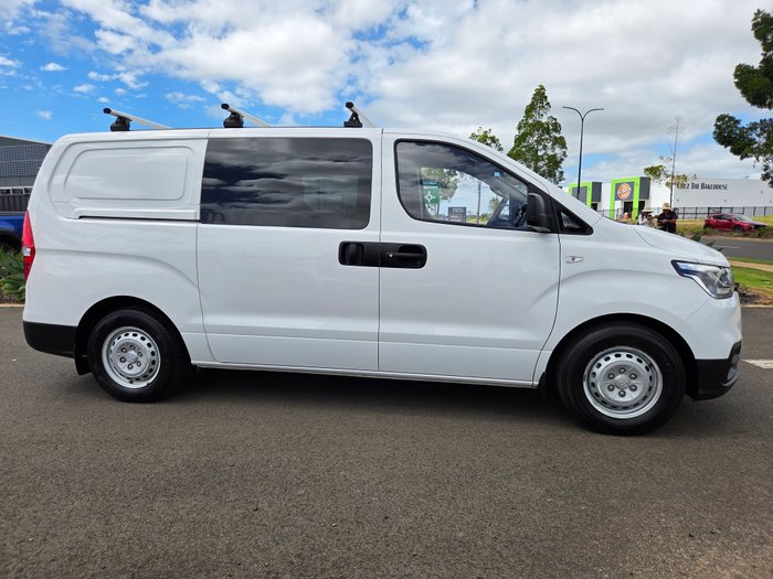 2019 Hyundai iLoad (No Badge)