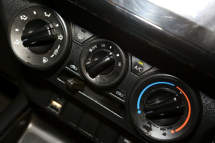 2021 Toyota Hilux SR