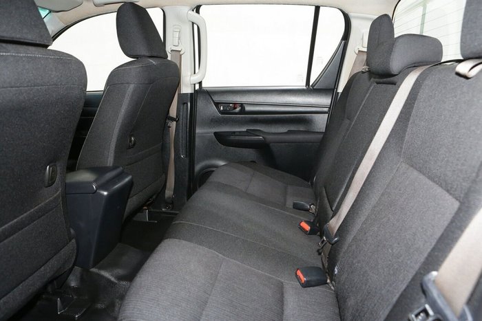 2021 Toyota Hilux SR