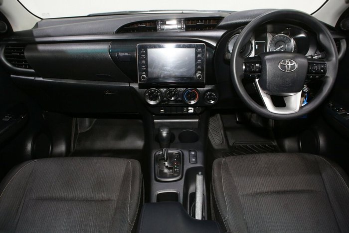 2021 Toyota Hilux SR