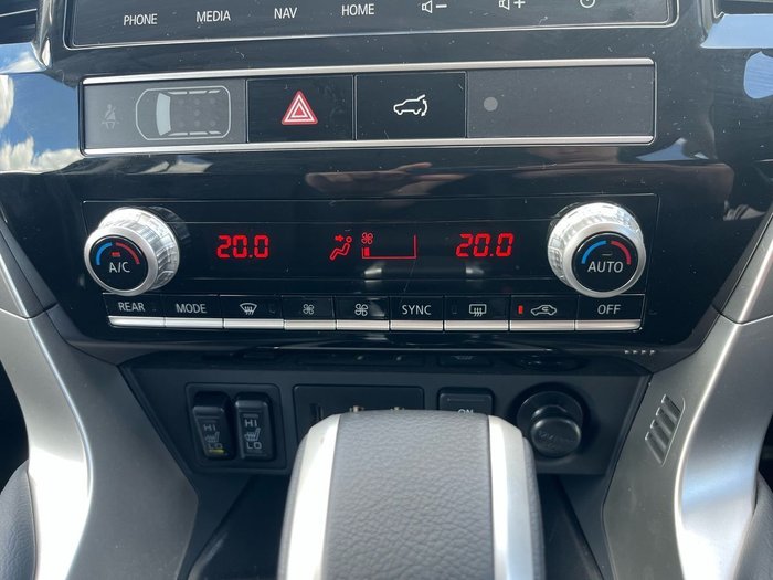 2000 Mitsubishi Pajero Sport