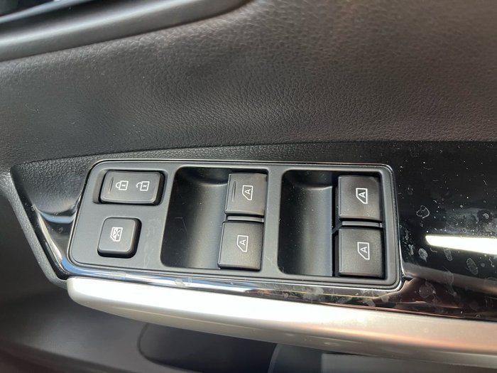 2000 Mitsubishi Pajero Sport