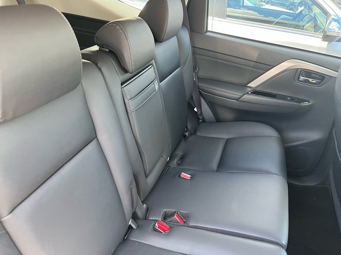 2000 Mitsubishi Pajero Sport