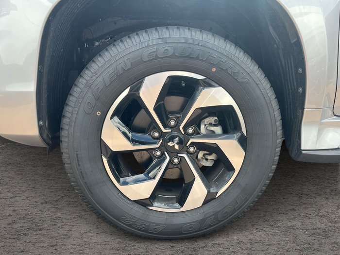 2000 Mitsubishi Pajero Sport