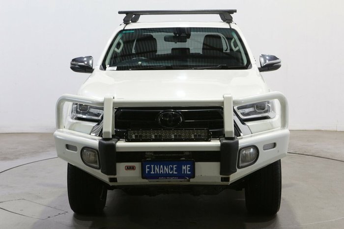 2021 Toyota Hilux SR5