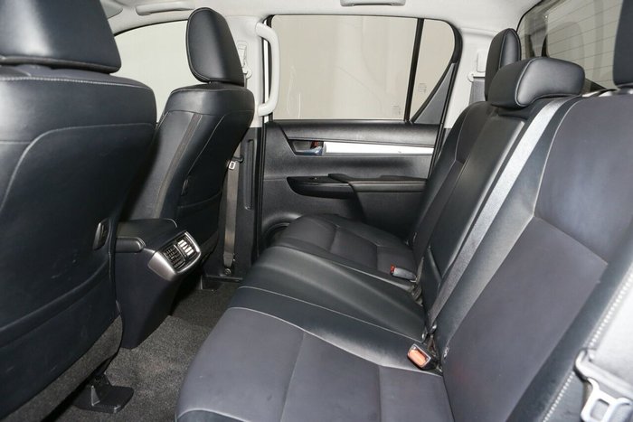 2021 Toyota Hilux SR5