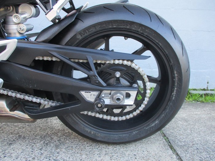 2023 BMW Motorrad M 1000 R LT WHT/RACING BLU MET/RACE RED