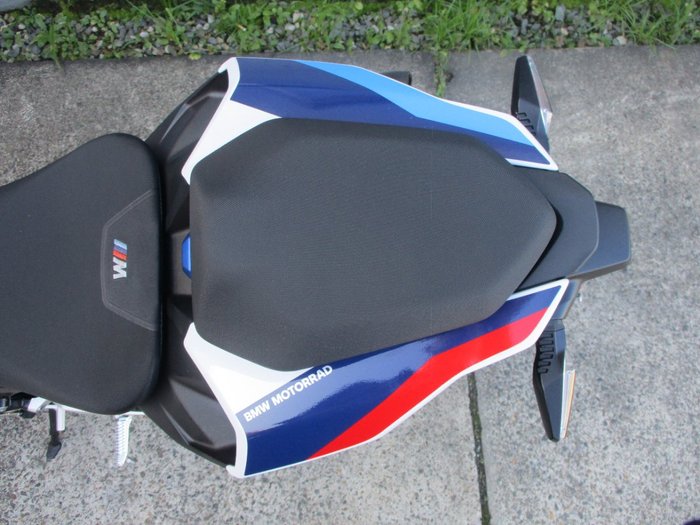 2023 BMW Motorrad M 1000 R LT WHT/RACING BLU MET/RACE RED