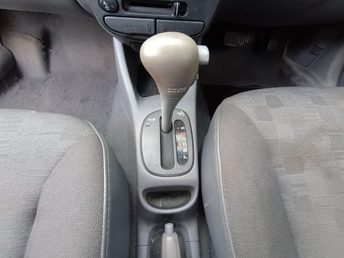 2004 Hyundai Accent GL