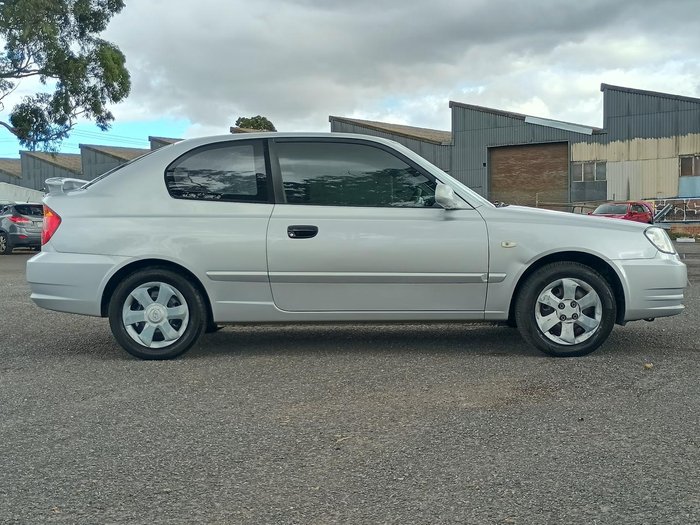 2004 Hyundai Accent GL