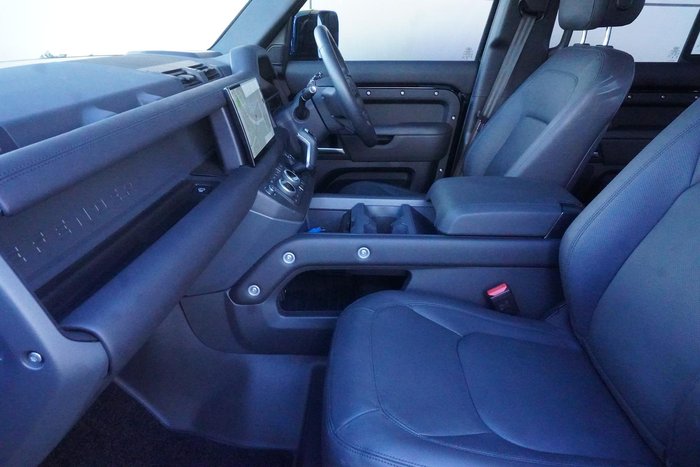 2025 Land Rover Defender 110 D350 X-Dynamic HSE