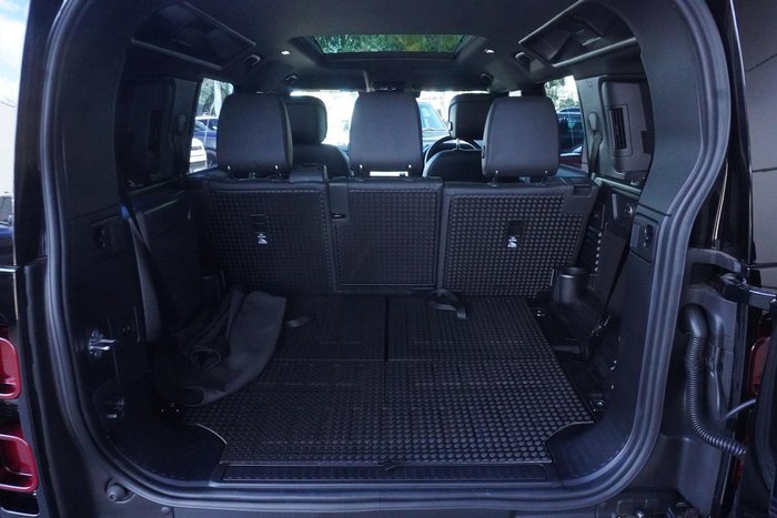 2025 Land Rover Defender 110 D350 X-Dynamic HSE