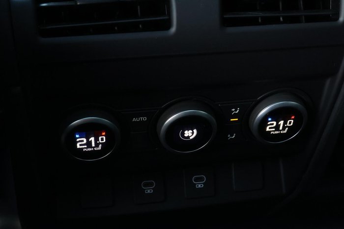 2025 Land Rover Defender 110 D350 X-Dynamic HSE