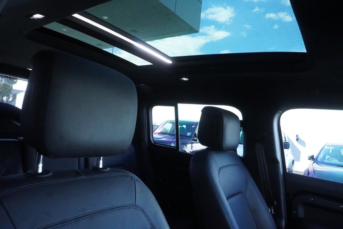 2025 Land Rover Defender 110 D350 X-Dynamic HSE