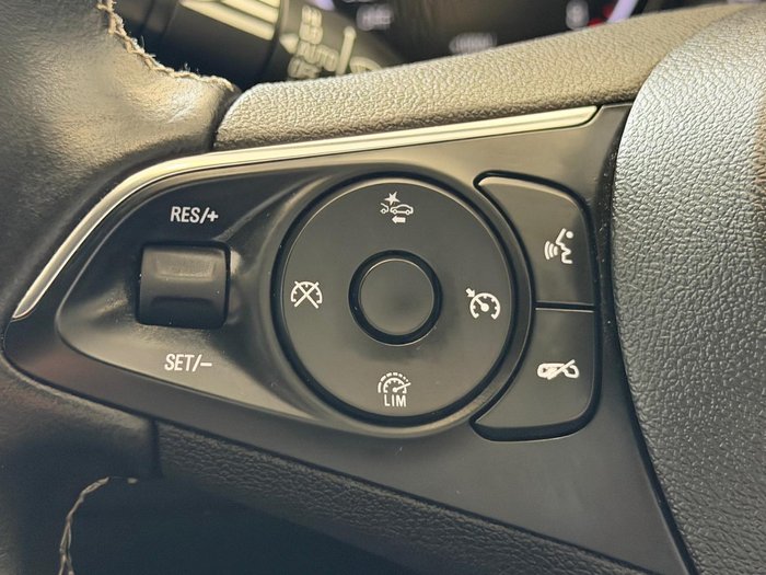 2020 Holden Commodore LT