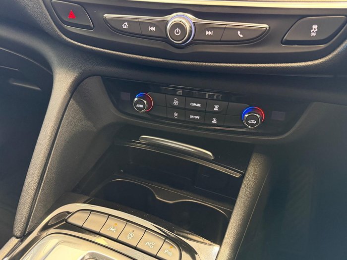 2020 Holden Commodore LT