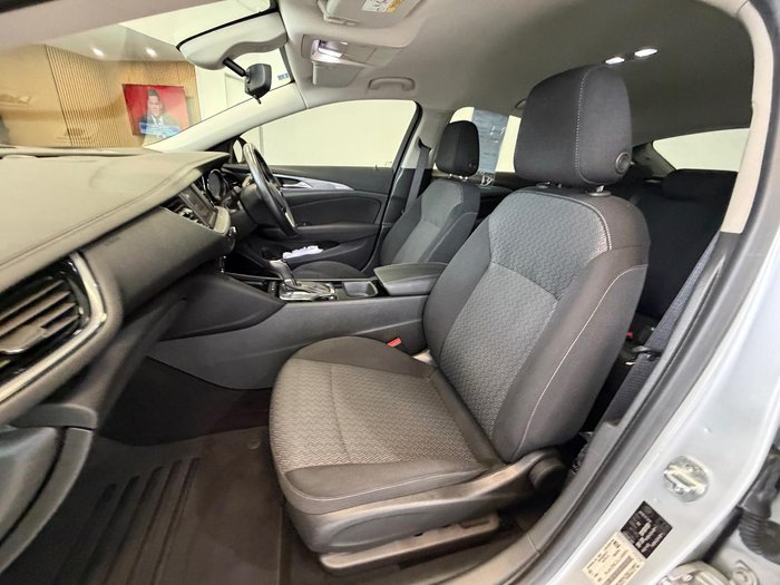 2020 Holden Commodore LT