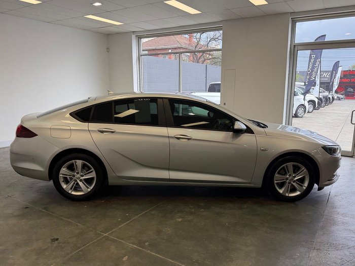 2020 Holden Commodore LT