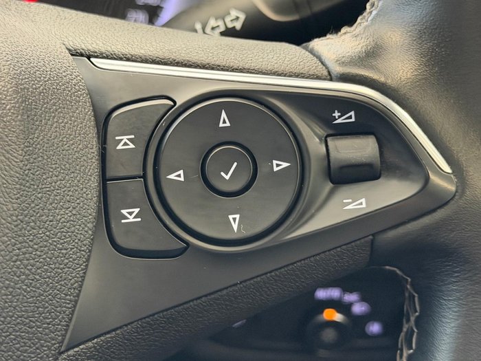 2020 Holden Commodore LT