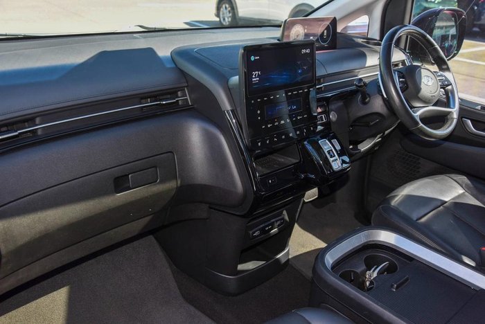 2021 Hyundai Staria