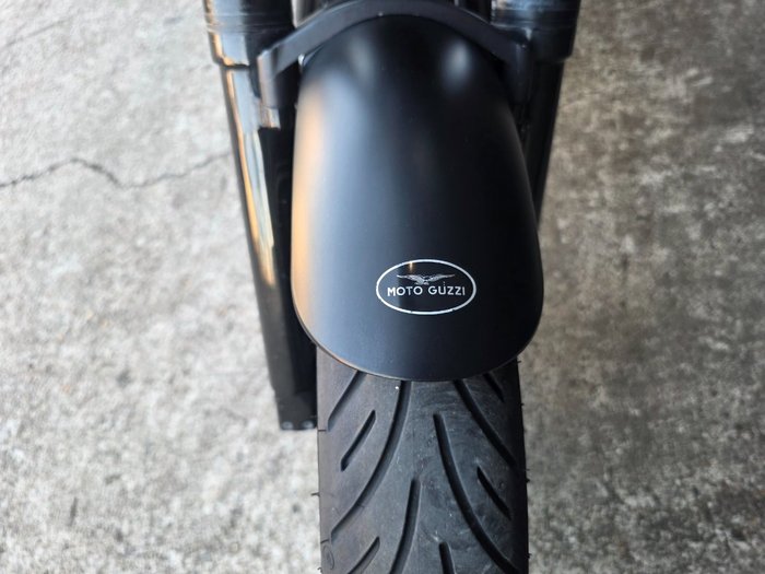 2015 MOTO GUZZI V7 STONE BLACK