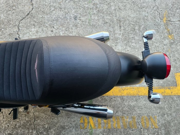 2015 MOTO GUZZI V7 STONE BLACK