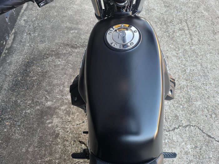 2015 MOTO GUZZI V7 STONE BLACK