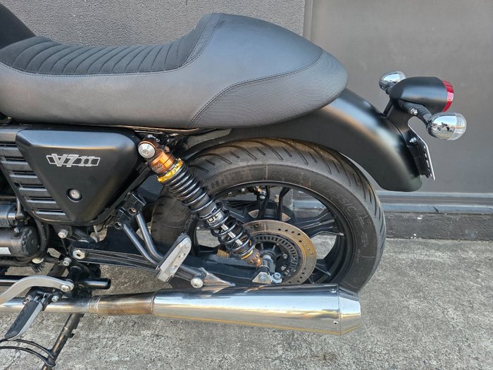 2015 MOTO GUZZI V7 STONE BLACK